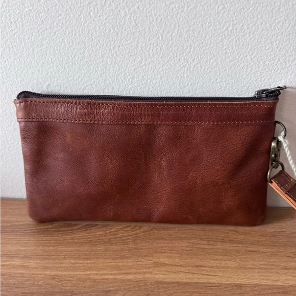 Nena and Co Cafe Brown Leather Clutch with Tribal Pattern Womanhood - Picture 3 of 5